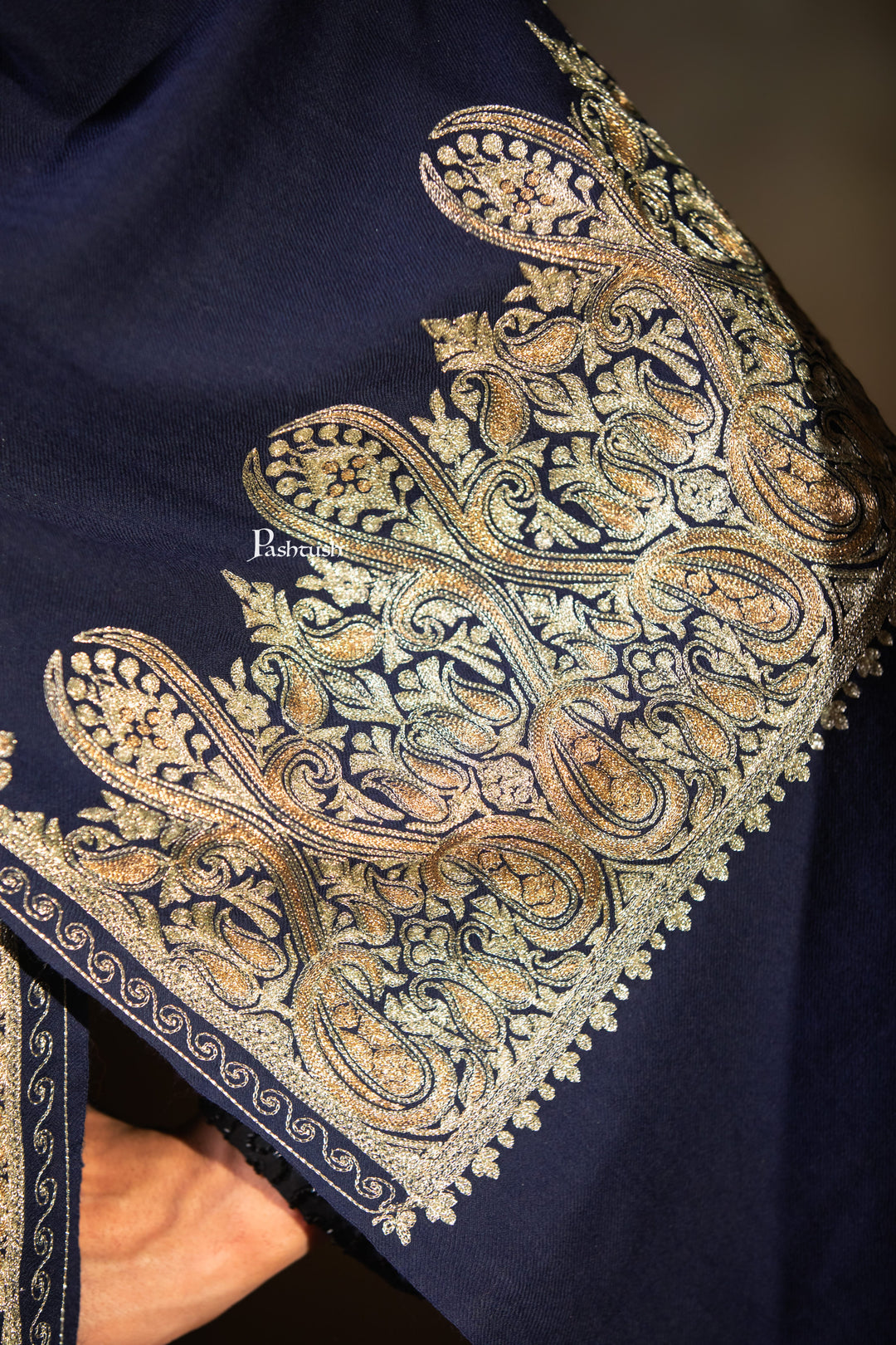 Pashtush Mens Extra Fine Wool Stole, Paisley Design, Navy Blue