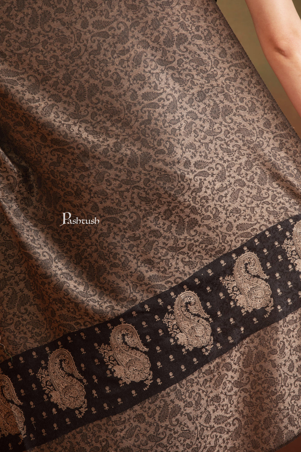 Pashtush India Womens Shawls Pashtush  Extra Fine Wool Shawl, Tone On Tone Palla Embroidery Design, Black