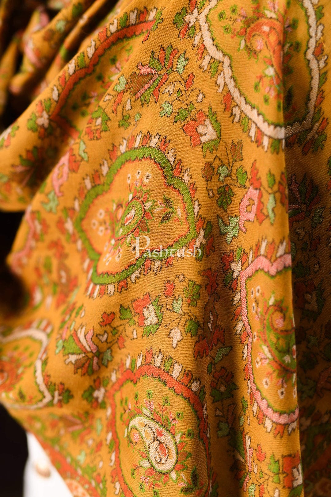 Pashtush India Gift Pack Pashtush His and Her Gift Set of 100% Pure Wool Stoles,Multicoloured, Packaged in Keepsake Wooden Chester Gift Box