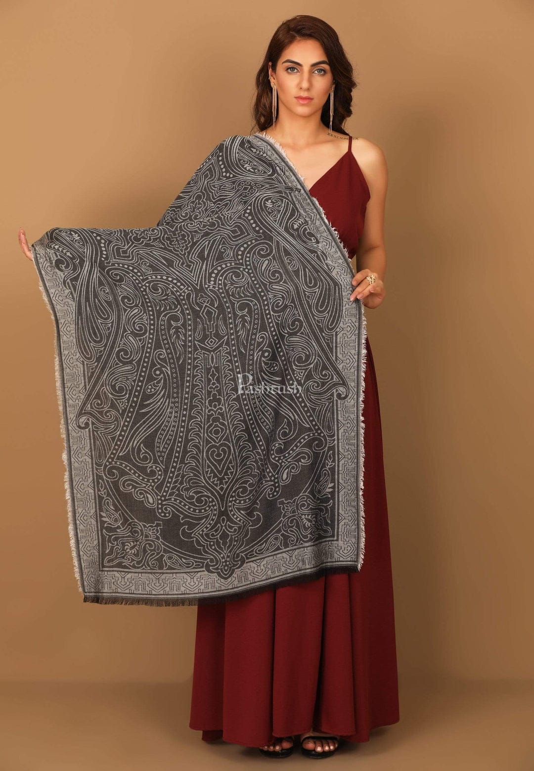 Pashtush India Gift Pack Pashtush His and Her Gift Set of Fine Wool Stole and Womens Bamboo Stole, Multicolour and Black, Packaged in Keepsake Wooden Chester Gift Box