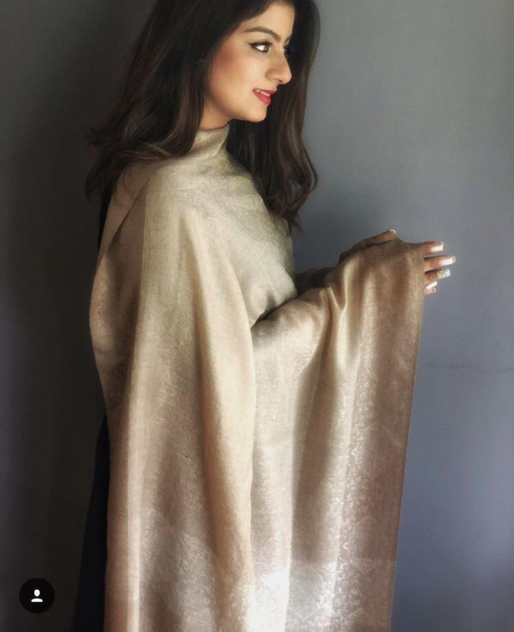 Pashtush India Gift Pack Pashtush His and Her Gift Set of Fine Wool Stoles, Beige and Black, Packaged in Keepsake Wooden Chester Gift Box