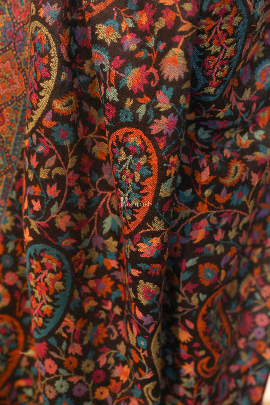 Pashtush India Gift Pack Pashtush His And Her Set Of 100% Pure Wool Shawls, Premium Gift Box Packaging, Beige and Black