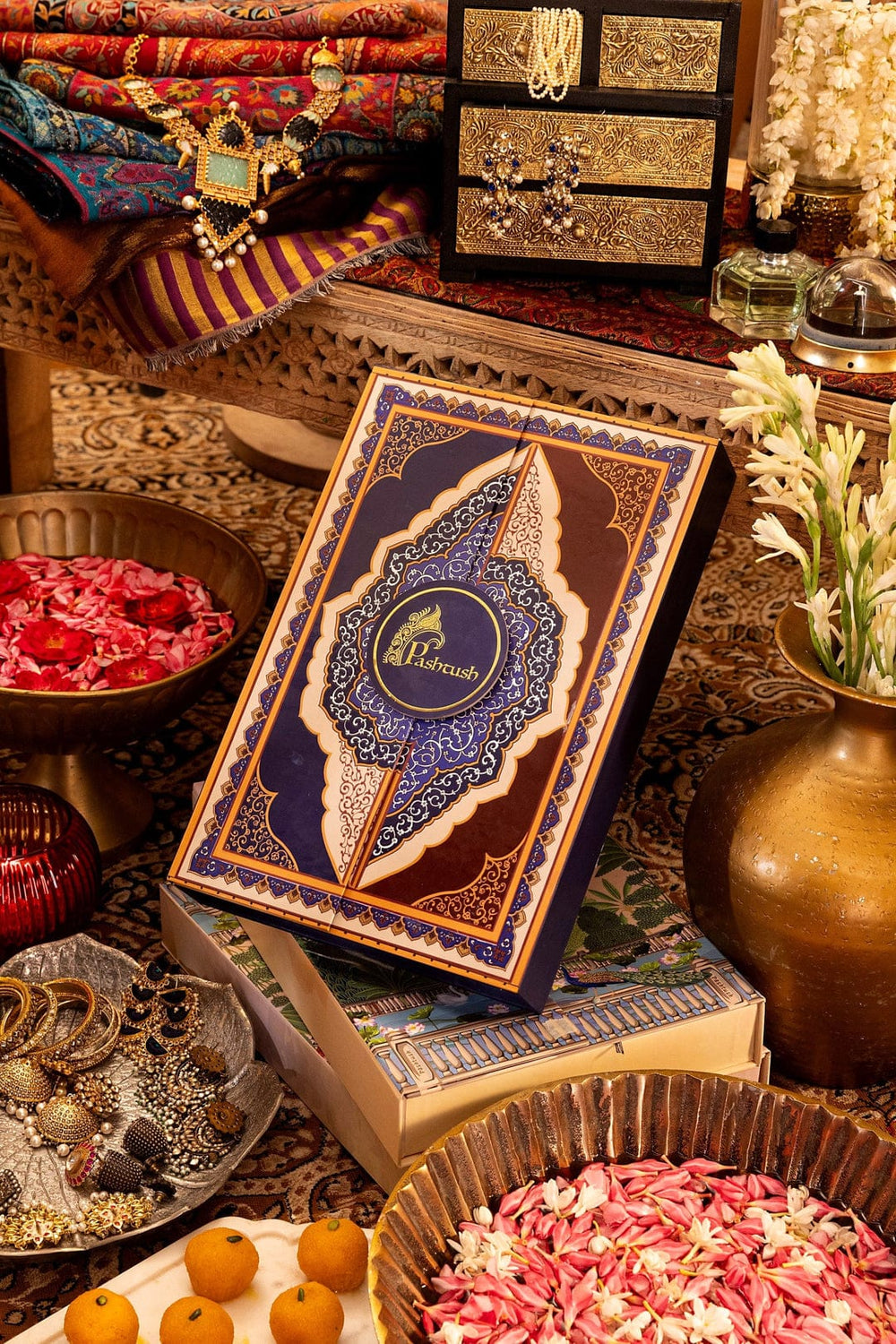 Pashtush India Gift Pack Pashtush His And Her Set Of Twilight Stoles, Premium Gift Box Packaging, Maroon and Black
