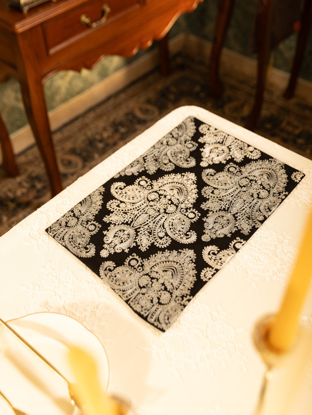 Pashtush India Gift Pack Pashtush Luxury Table Mats, Nalki Embroidery Collection, Black (Mats Only)