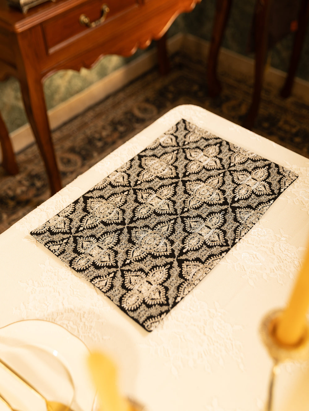 Pashtush India Gift Pack Pashtush Luxury Table Runner with Mats Set, Nalki Embroidery Collection, Black