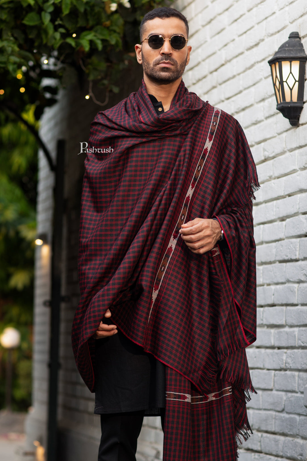 Men Scarf As A Shawl Scarf How To Wear A Shawl Men How To Wear Shawl