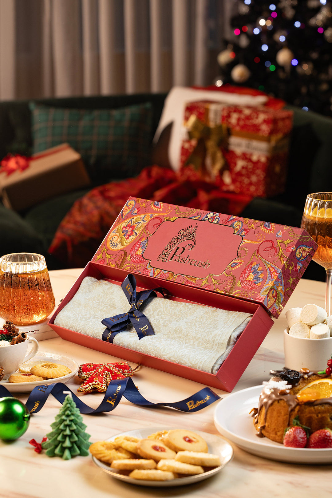 Pashtush India Gift Pack Pashtush Mens Twilight Collection, Jacquard Stole, With Metallic Thread Weave, Fine Wool