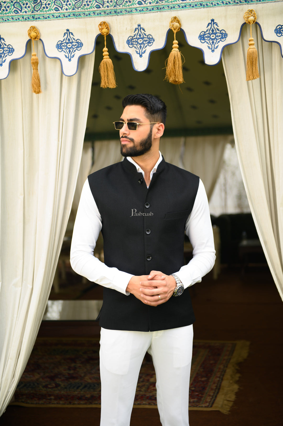 Pashtush Mens Waistcoat, Fine Wool, Solid Black1