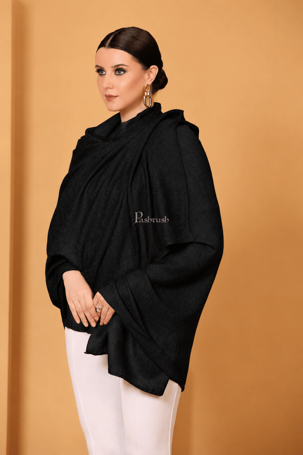 Pashtush India Womens Shawls Pashtush Womens Fine Wool Shawl, Self Paisley Weave, Extra Soft, Warm and Light, black