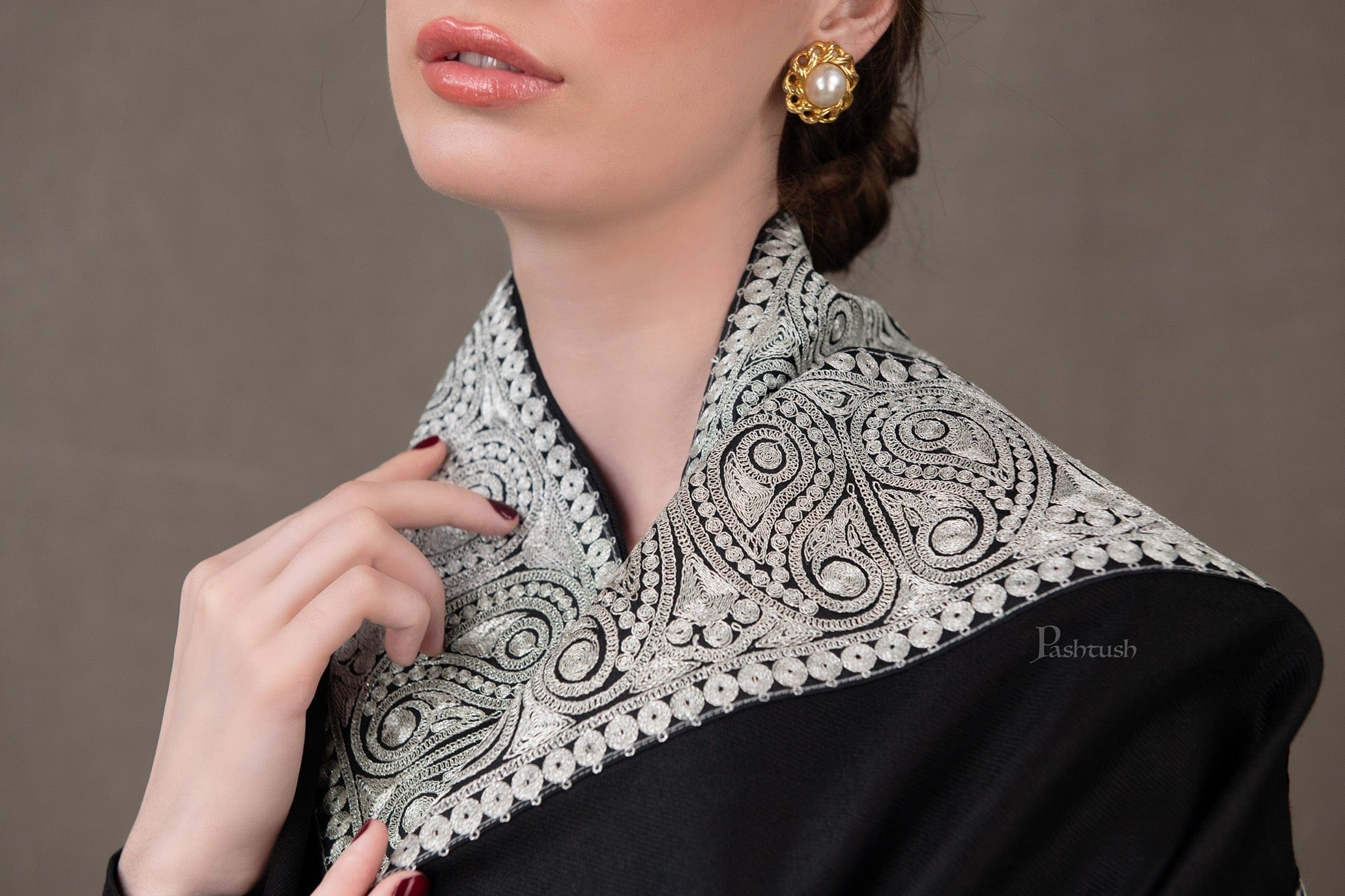 tilla design for shawl