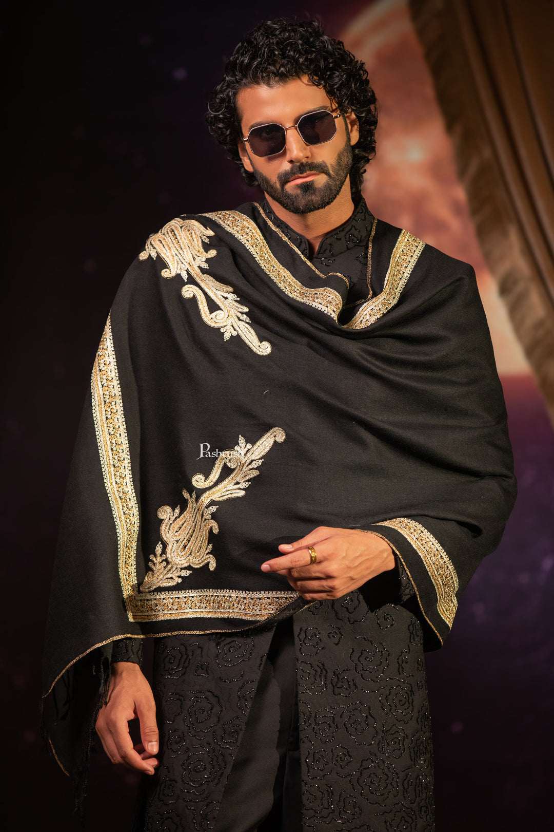 Pashtush Mens Extra Fine Wool Stole, Paisley Design, Black