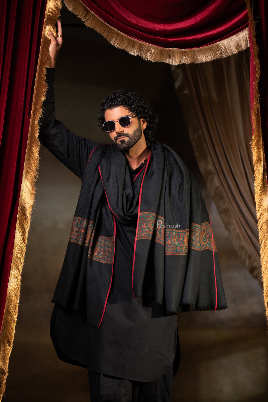 Pashtush Mens Extra Fine Wool Shawl, Ambi Border Design, Black