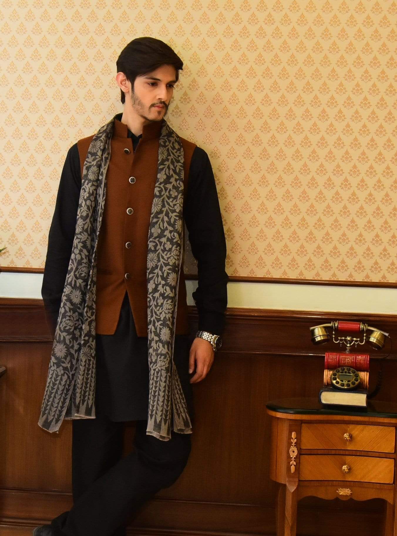 Pashtush India 70x200 Pashtush Mens Fine Wool Self Reversible Muffler - Black