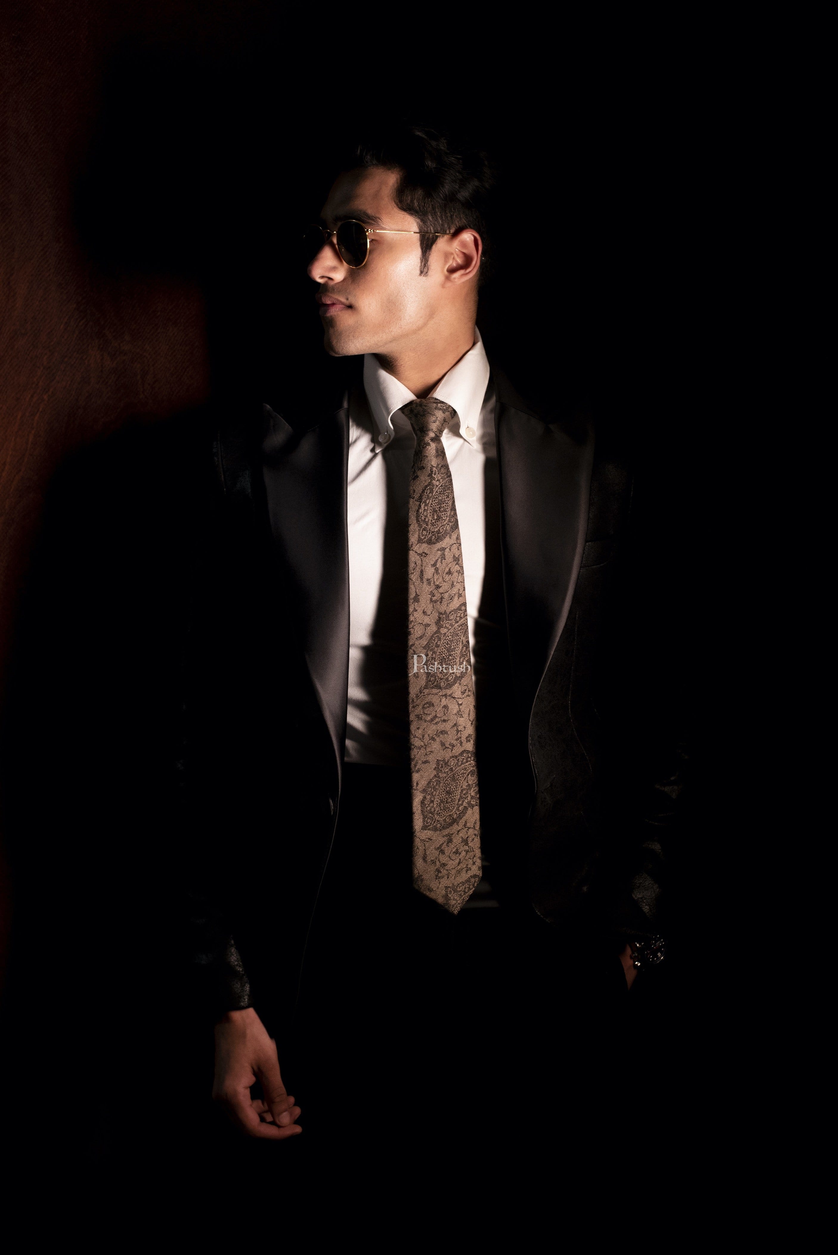 Pashtush India Tie Pashtush Mens Pashmina Necktie, Soft and Luxurious, Extra Fine Jacquard Ties for Men