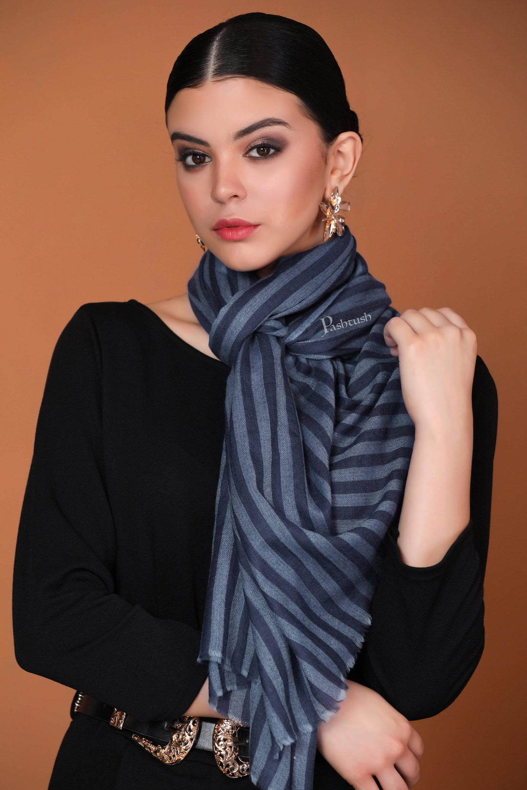 Pashtush Womens Cashmere And Wool Blended Scarf, Navy Blue